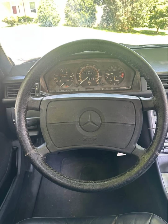 1989 Mercedes-Benz W124 E-Class - Image 11 of 12
