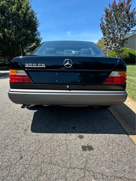 1989 Mercedes-Benz W124 E-Class - Image 8 of 12