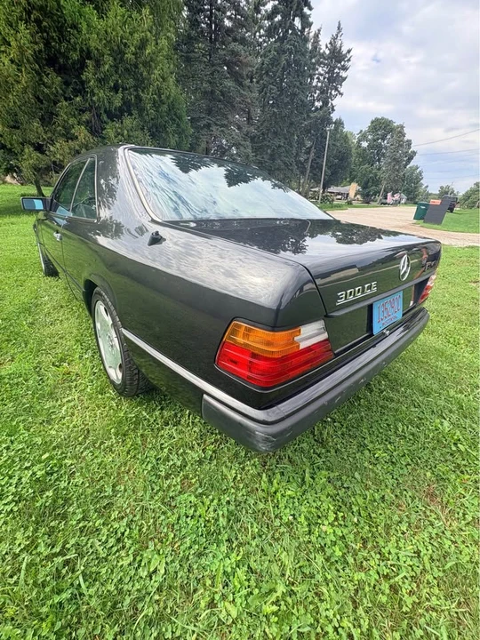 1989 Mercedes-Benz W124 E-Class - Image 9 of 20