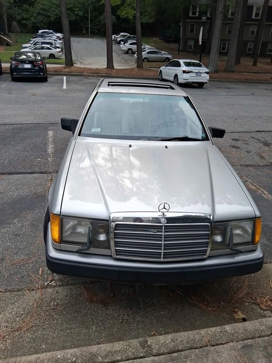 1989 Mercedes-Benz W124 E-Class - Image 2 of 5