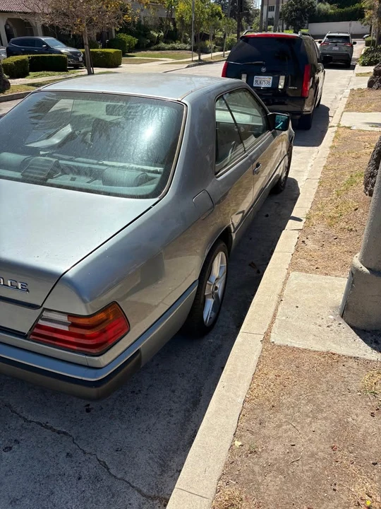 1989 Mercedes-Benz W124 E-Class - Image 2 of 7