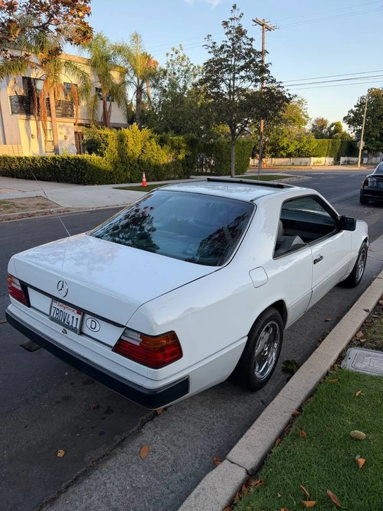 1989 Mercedes-Benz W124 E-Class - Image 5 of 16