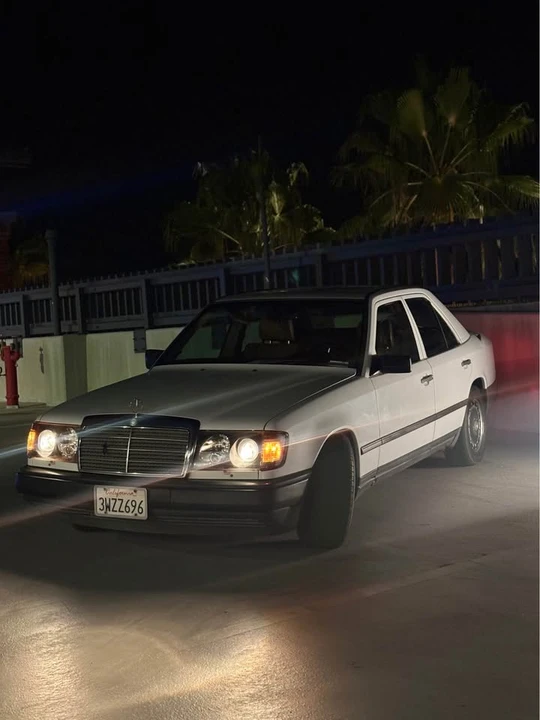 1989 Mercedes-Benz W124 E-Class - Image 2 of 8