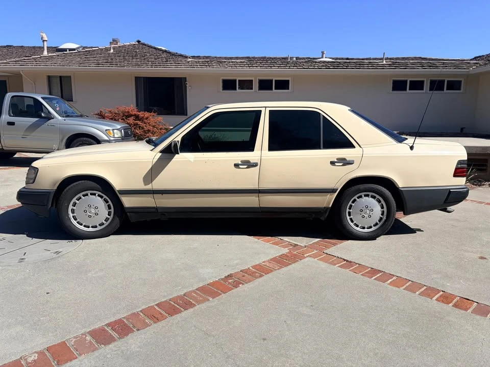 1989 Mercedes-Benz W124 E-Class - Image 3 of 13