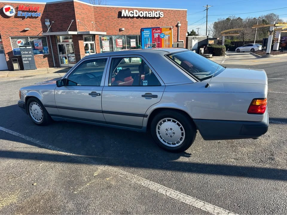 1989 Mercedes-Benz W124 E-Class - Image 4 of 20