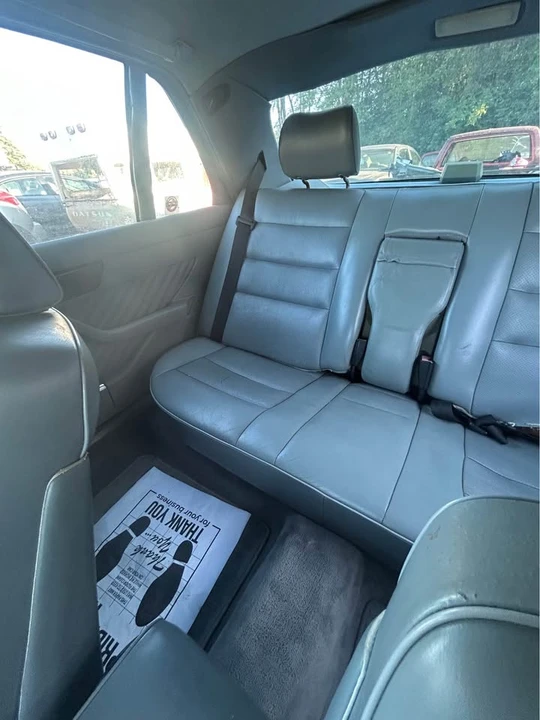 1989 Mercedes-Benz W124 E-Class - Image 11 of 15