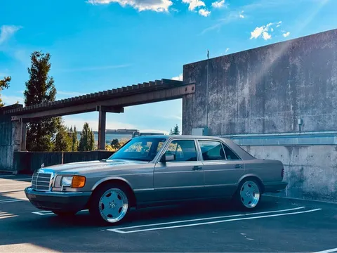 1989 Mercedes-Benz 300 SE Sedan 4D