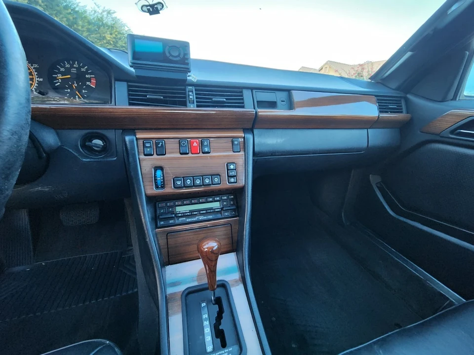 1989 Mercedes-Benz W124 E-Class - Image 20 of 21