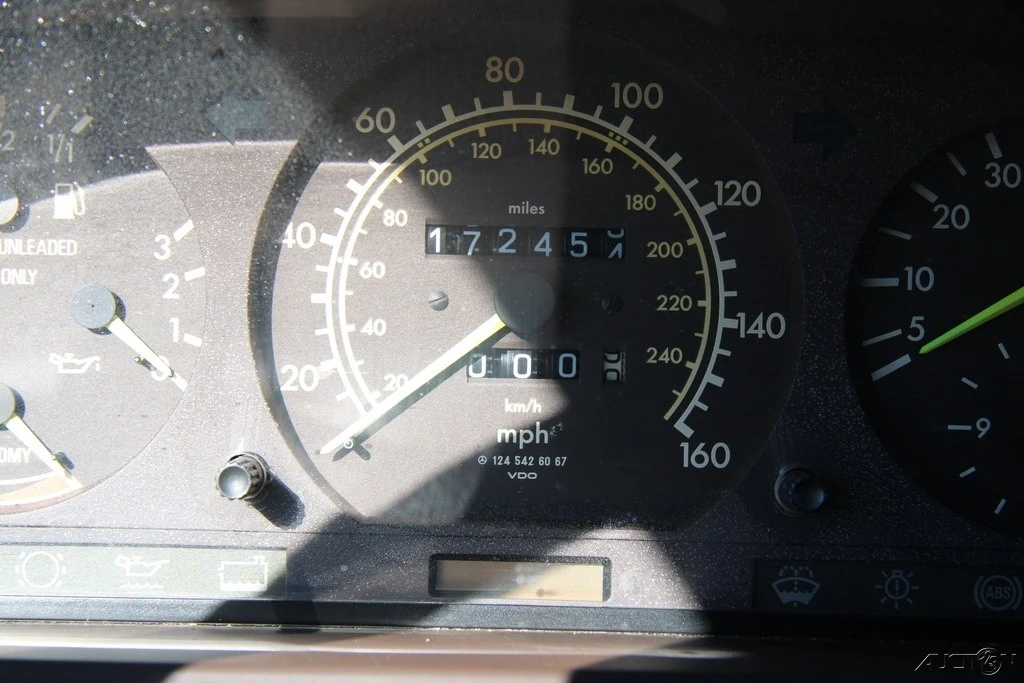 1989 Mercedes-Benz W124 E-Class - Image 17 of 21