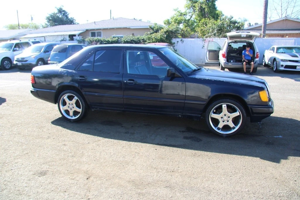 1989 Mercedes-Benz W124 E-Class - Image 9 of 21