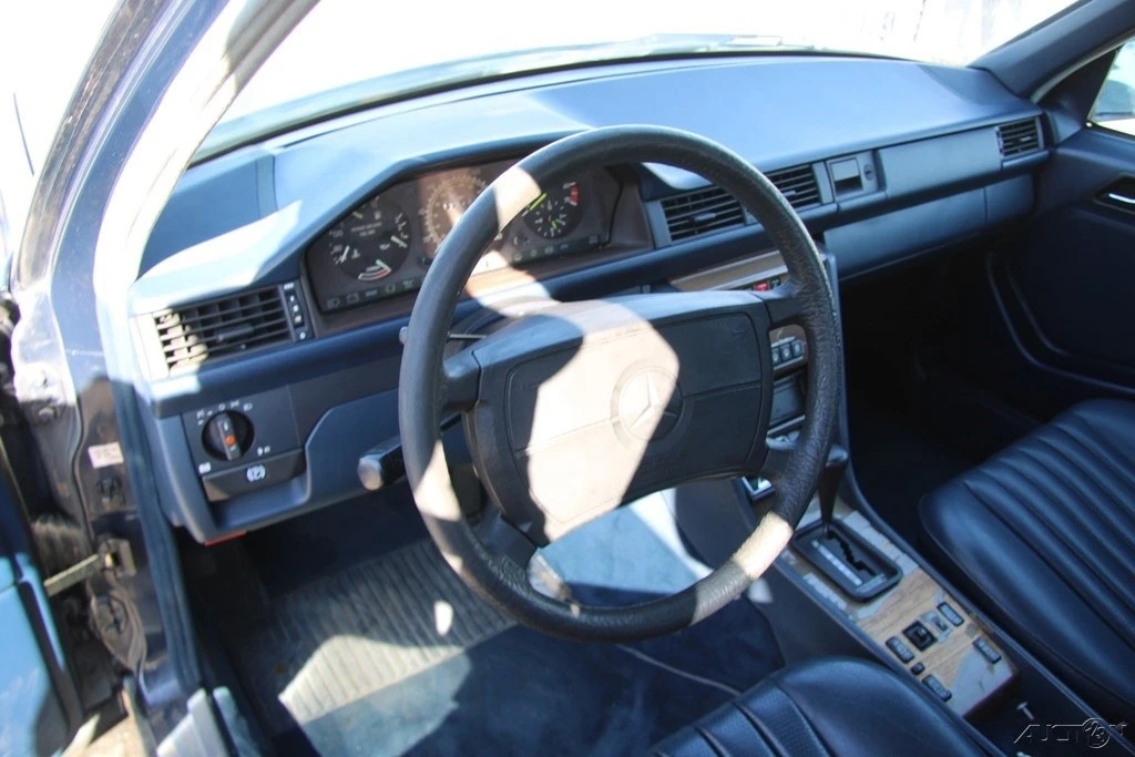1989 Mercedes-Benz W124 E-Class - Image 15 of 21