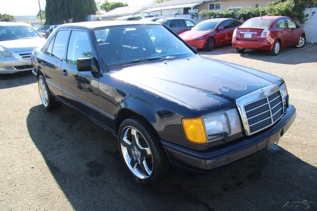 1989 Mercedes-Benz W124 E-Class - Image 10 of 21