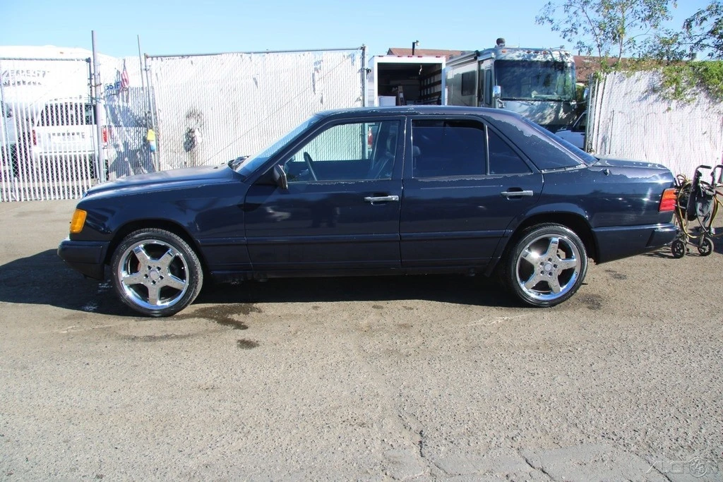 1989 Mercedes-Benz W124 E-Class - Image 3 of 21