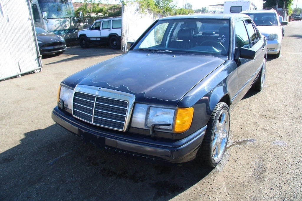 1989 Mercedes-Benz W124 E-Class - Image 2 of 21