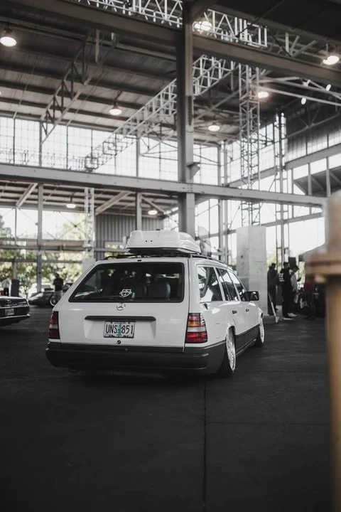 1989 Mercedes-Benz W124 E-Class - Image 3 of 9