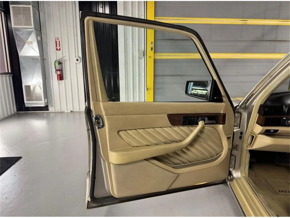 1989 Mercedes-Benz W120 & W121 - Image 11 of 19