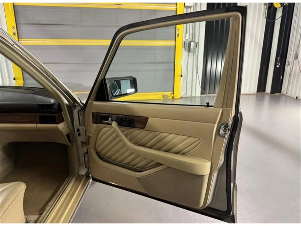 1989 Mercedes-Benz W120 & W121 - Image 13 of 19
