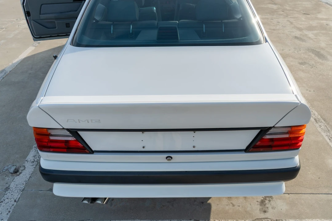 1989 Mercedes-Benz W124 E-Class - Image 15 of 31
