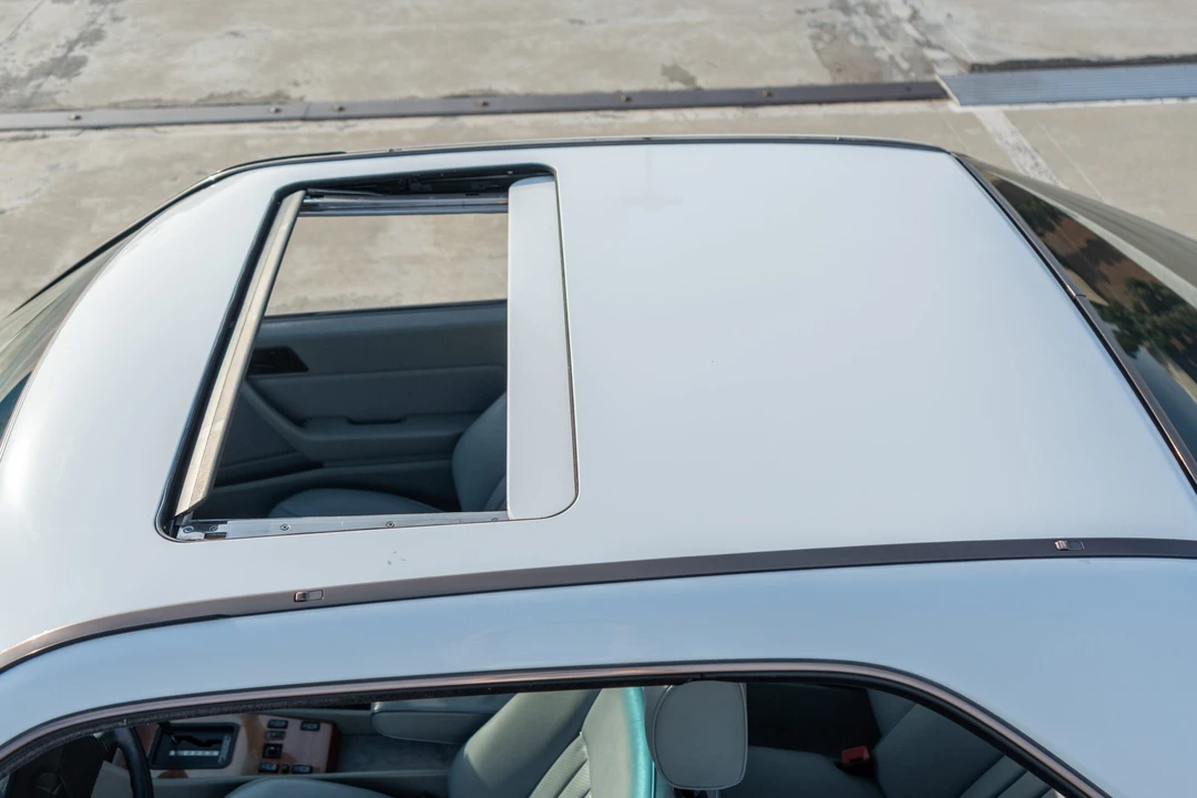 1989 Mercedes-Benz W124 E-Class - Image 27 of 31