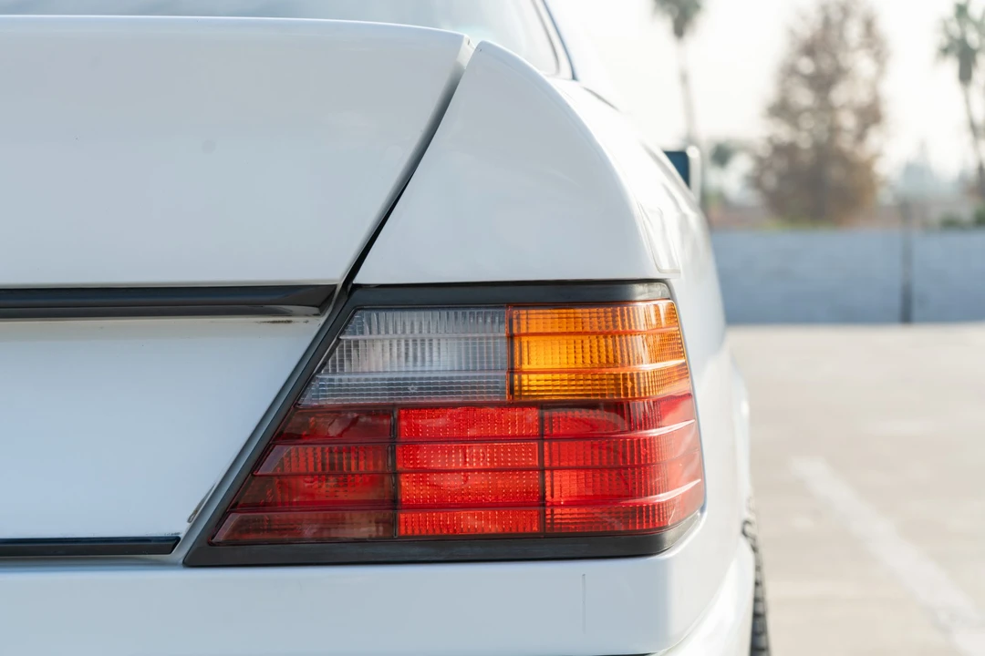 1989 Mercedes-Benz W124 E-Class - Image 13 of 31