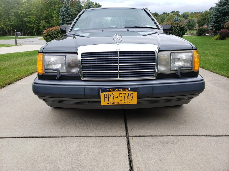 1989 Mercedes-Benz W124 E-Class - Image 10 of 31