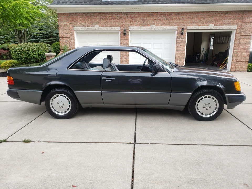 1989 Mercedes-Benz W124 E-Class - Image 17 of 31