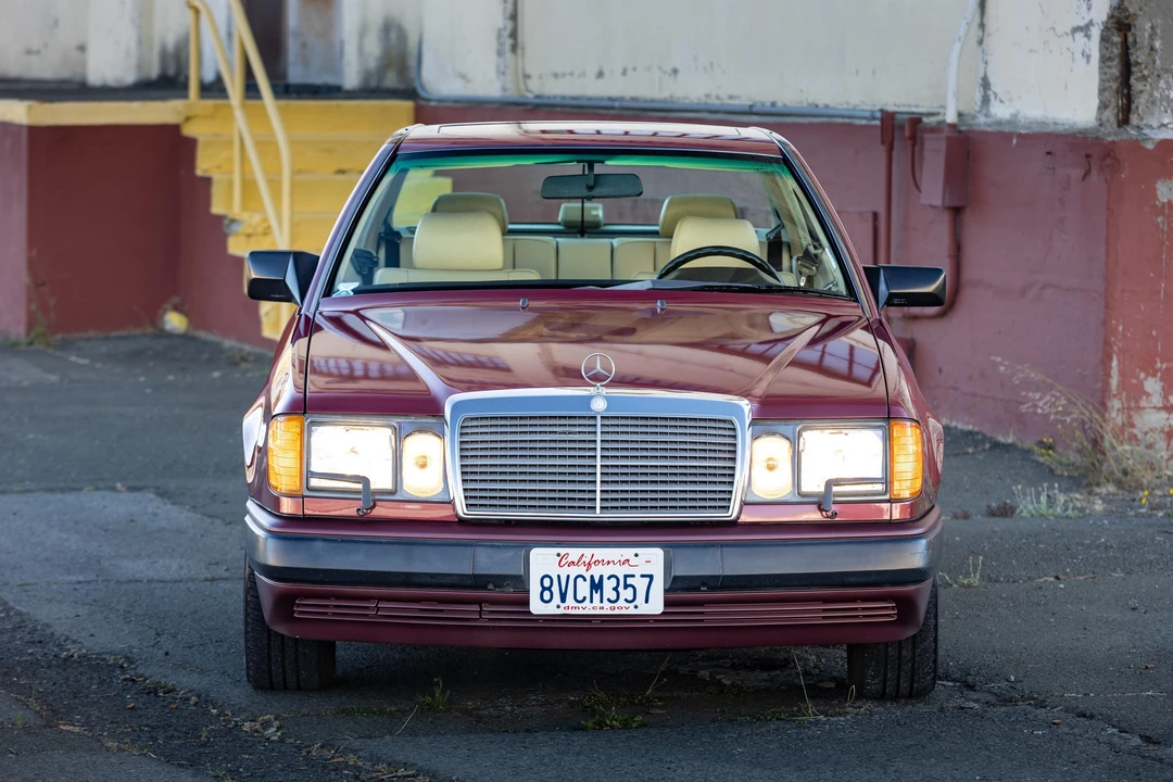 1989 Mercedes-Benz W124 E-Class - Image 2 of 31