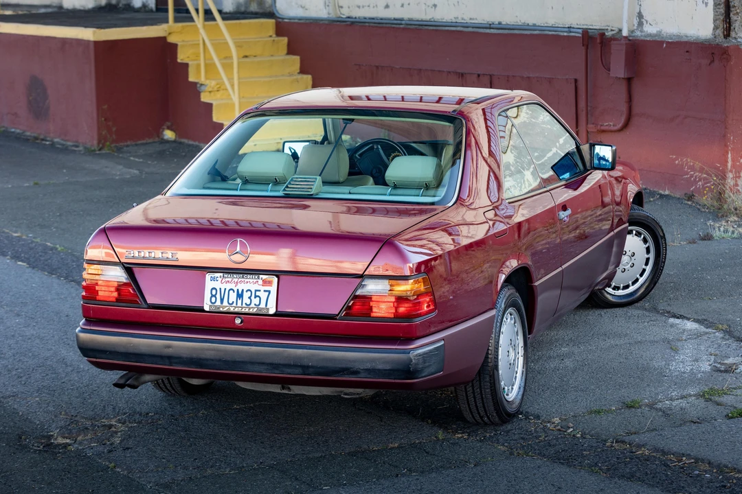 1989 Mercedes-Benz W124 E-Class - Image 25 of 31