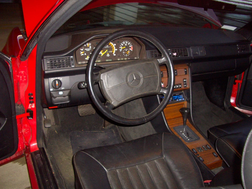 1989 Mercedes-Benz W124 E-Class - Image 20 of 31