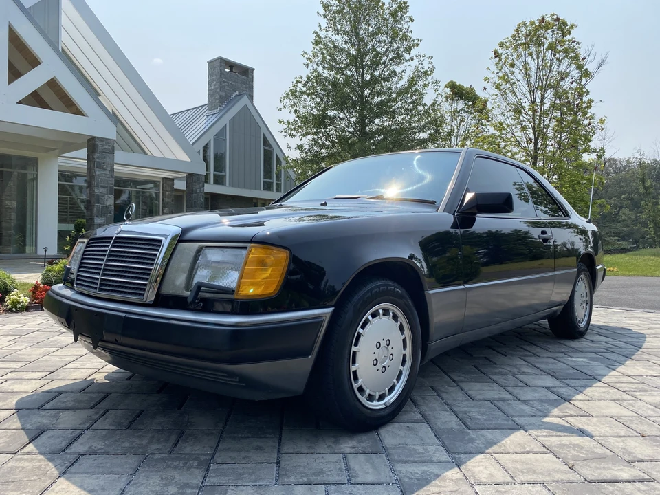 1989 Mercedes-Benz W124 E-Class - Image 2 of 31