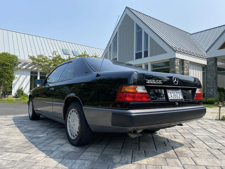 1989 Mercedes-Benz W124 E-Class - Image 13 of 31