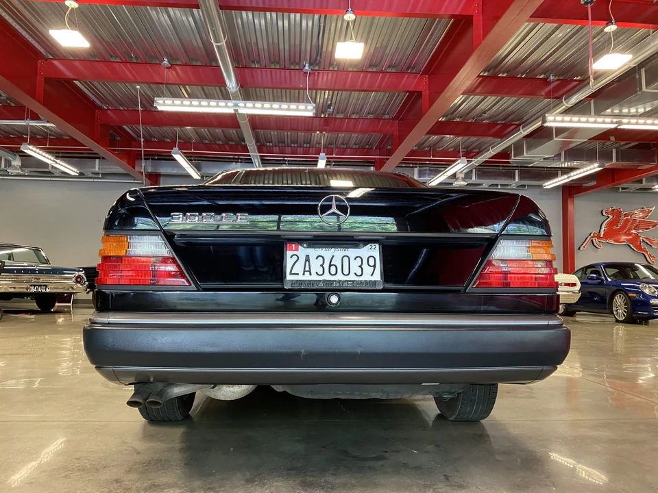 1989 Mercedes-Benz W124 E-Class - Image 24 of 31