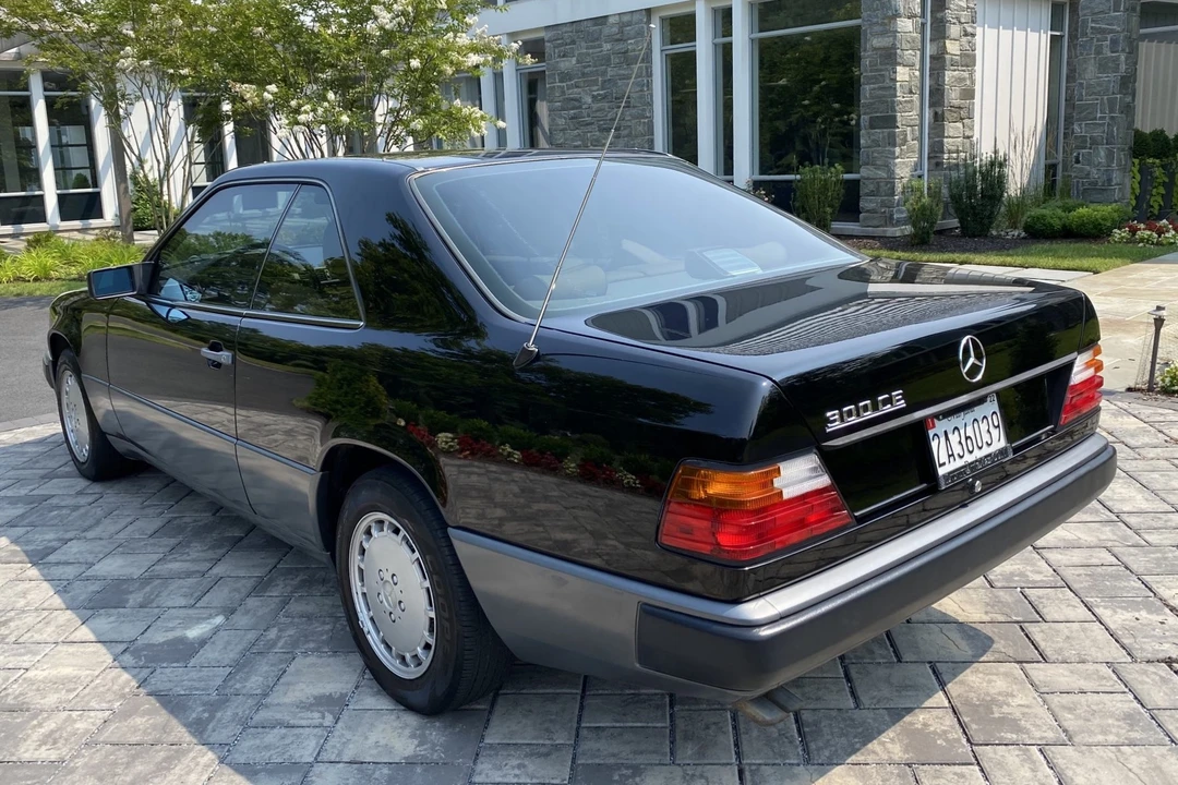1989 Mercedes-Benz W124 E-Class - Image 14 of 31