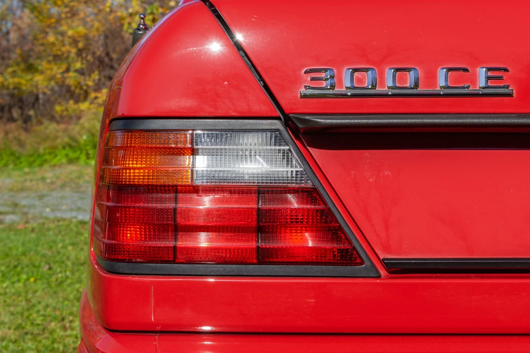 1989 Mercedes-Benz W124 E-Class - Image 17 of 31