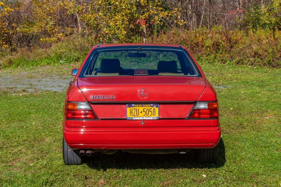 1989 Mercedes-Benz W124 E-Class - Image 8 of 31