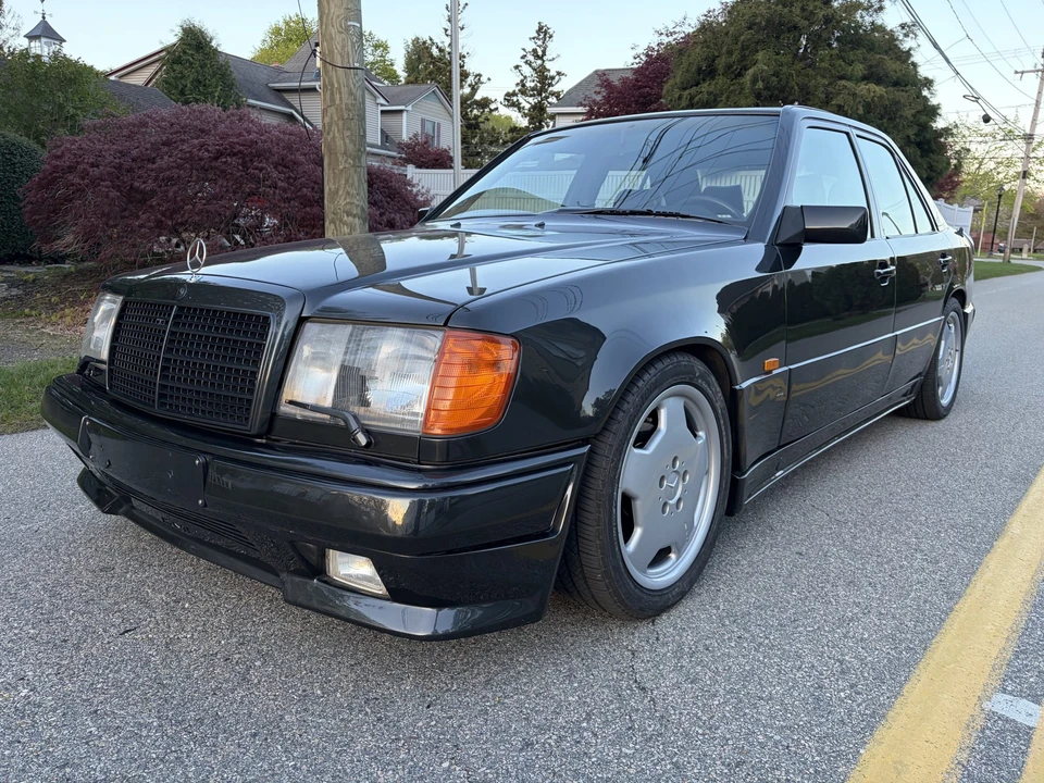 1989 Mercedes-Benz W124 E-Class - Image 2 of 31