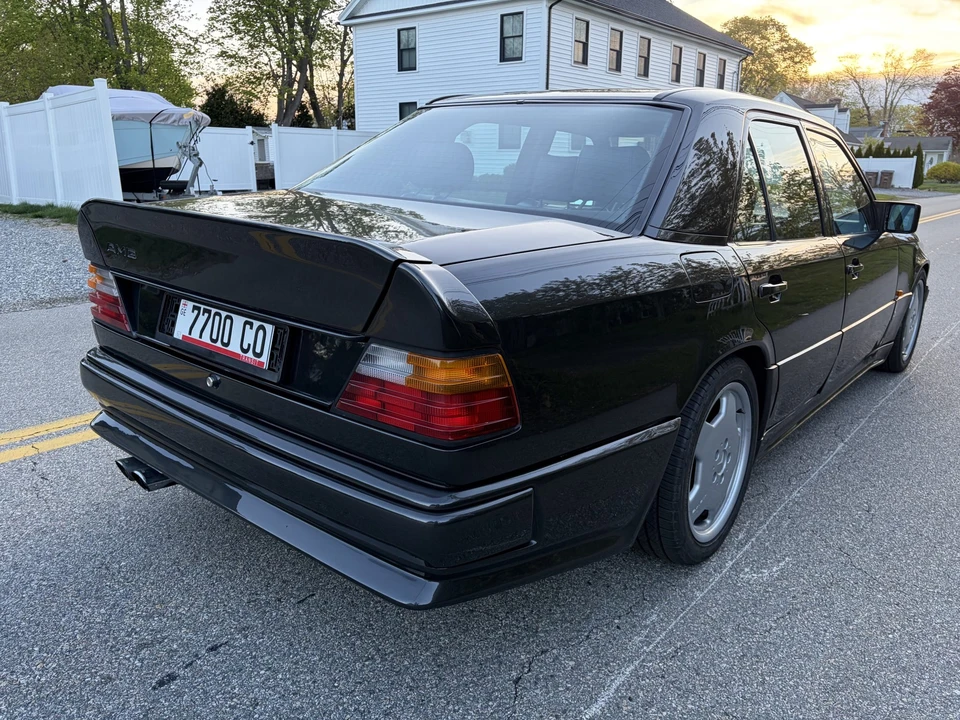 1989 Mercedes-Benz W124 E-Class - Image 16 of 31