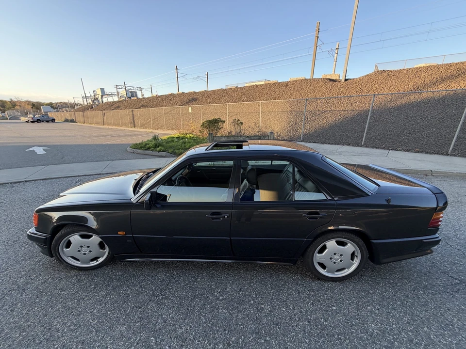 1989 Mercedes-Benz W124 E-Class - Image 8 of 31