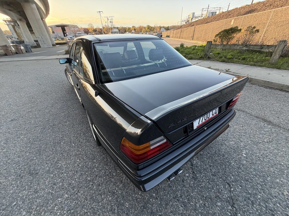 1989 Mercedes-Benz W124 E-Class - Image 11 of 31