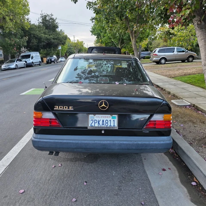 1989 Mercedes-Benz W124 E-Class - Image 3 of 10