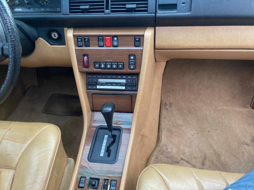 1989 Mercedes-Benz W124 E-Class - Image 11 of 17