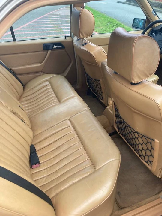 1989 Mercedes-Benz W124 E-Class - Image 13 of 17