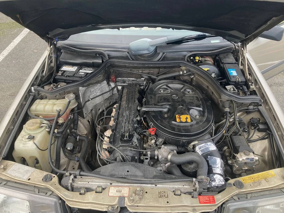 1989 Mercedes-Benz W124 E-Class - Image 14 of 17