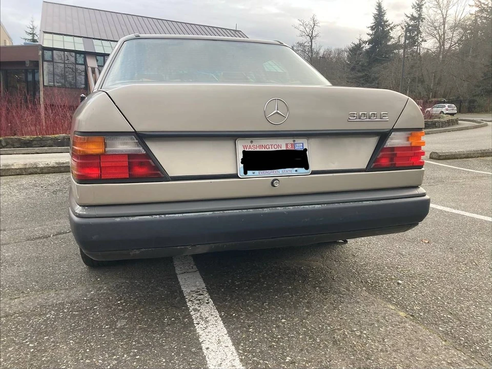 1989 Mercedes-Benz W124 E-Class - Image 6 of 17