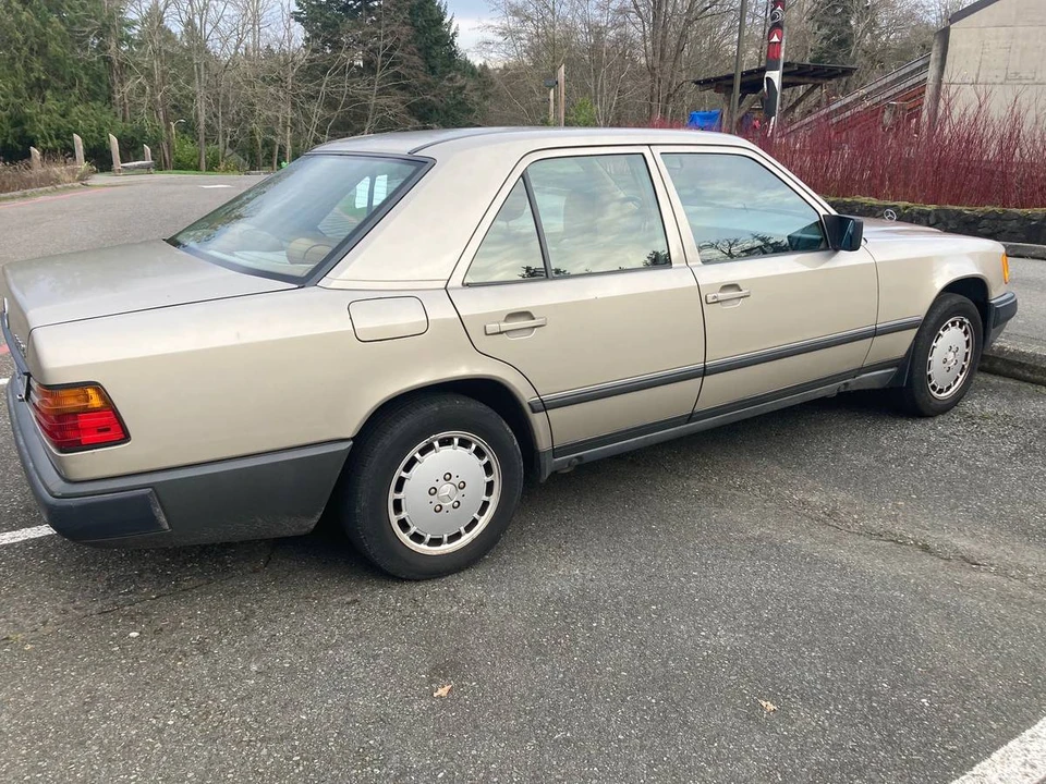 1989 Mercedes-Benz W124 E-Class - Image 7 of 17
