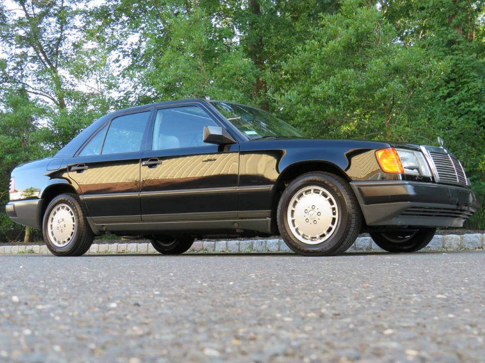 1989 Mercedes-Benz W124 E-Class - Image 17 of 31