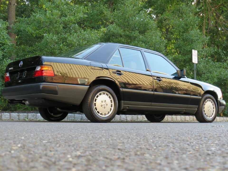 1989 Mercedes-Benz W124 E-Class - Image 14 of 31