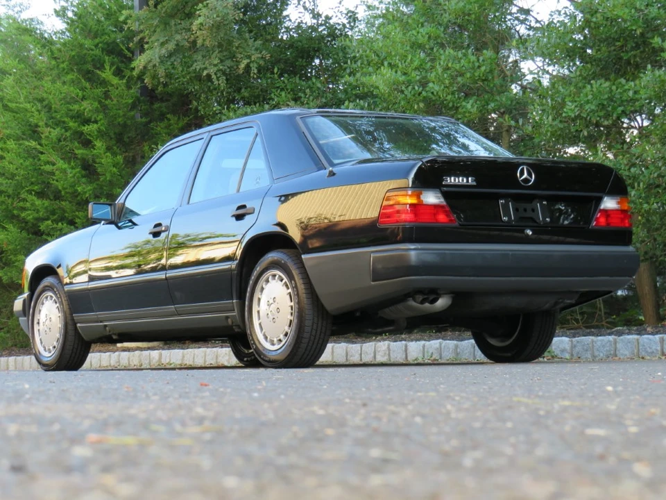 1989 Mercedes-Benz W124 E-Class - Image 8 of 31