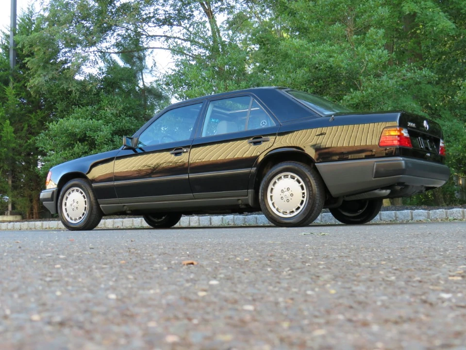 1989 Mercedes-Benz W124 E-Class - Image 6 of 31