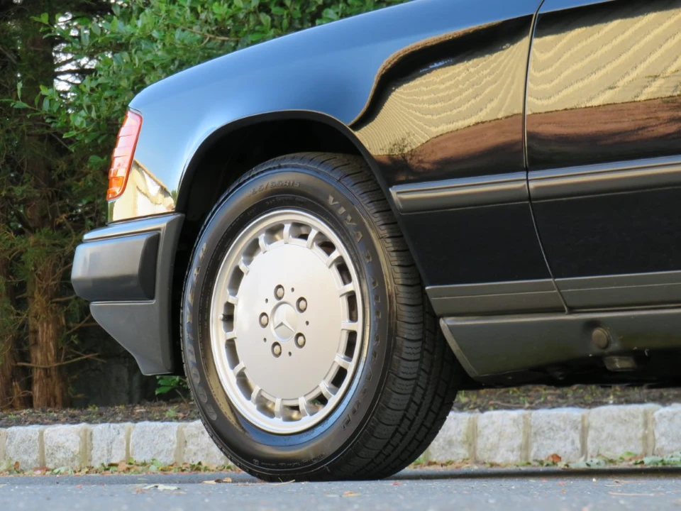 1989 Mercedes-Benz W124 E-Class - Image 29 of 31